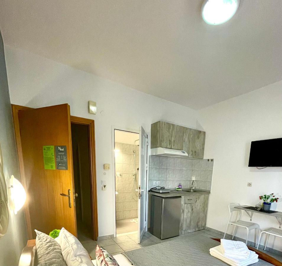Nisel Seaside Apartment Paralia Katerinis Exterior photo