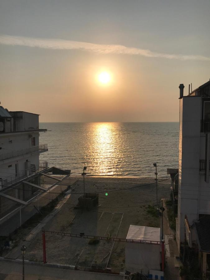 Nisel Seaside Apartment Paralia Katerinis Exterior photo